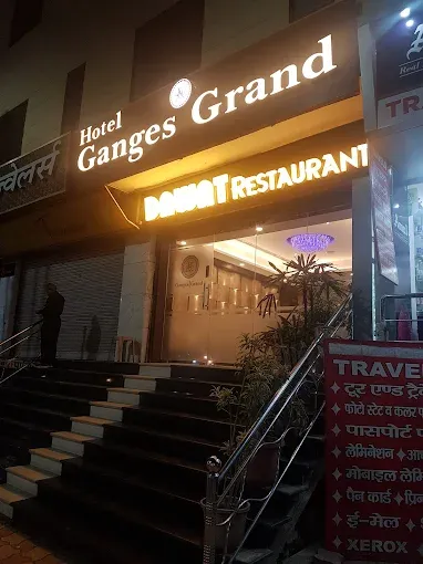 Hotel Ganges Grand Exterior